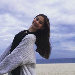 Meet your Posher, Julia